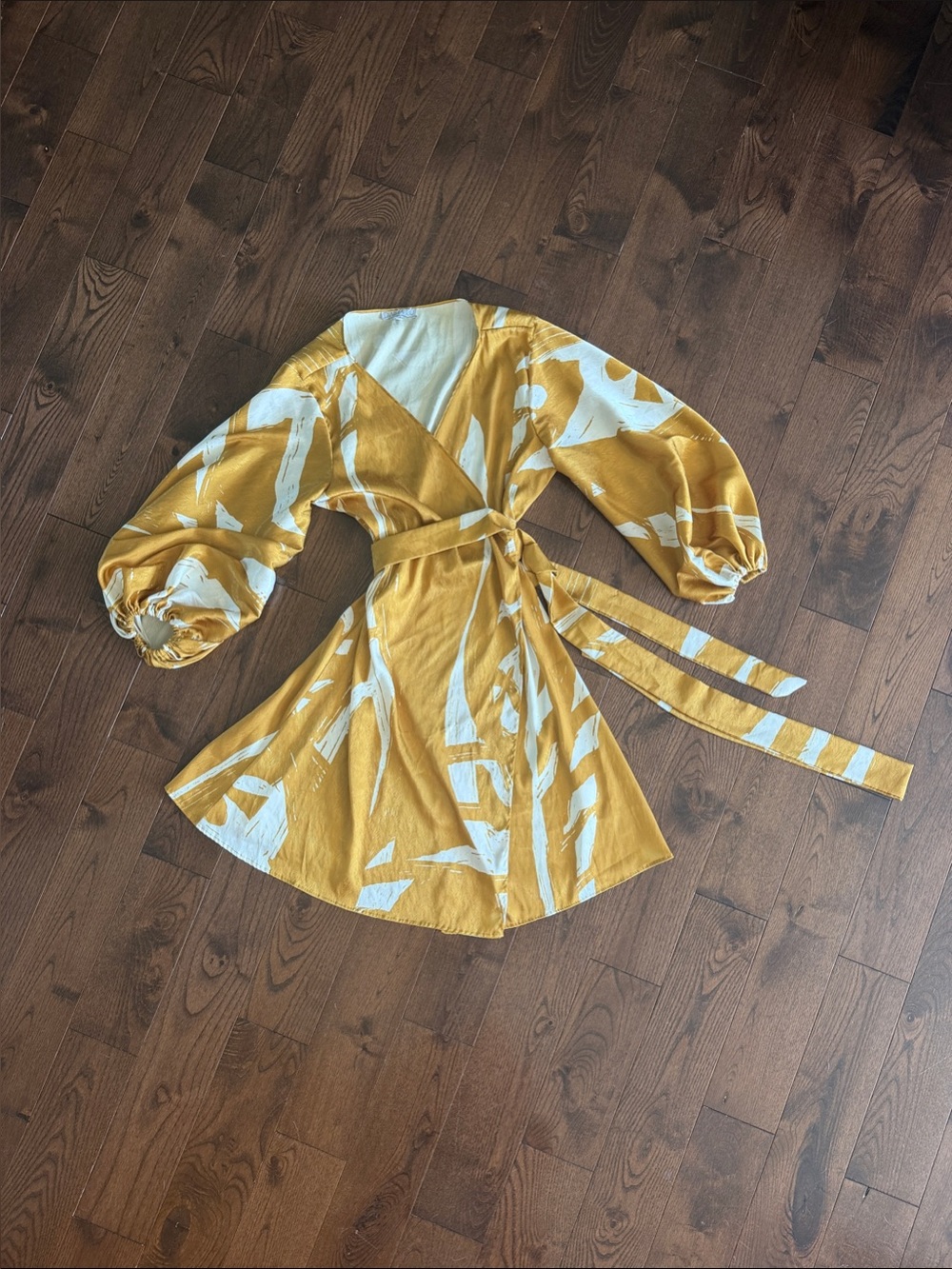 Diarrablu Yellow and White Abstract Wrap Mini Dress with Puff Sleeves